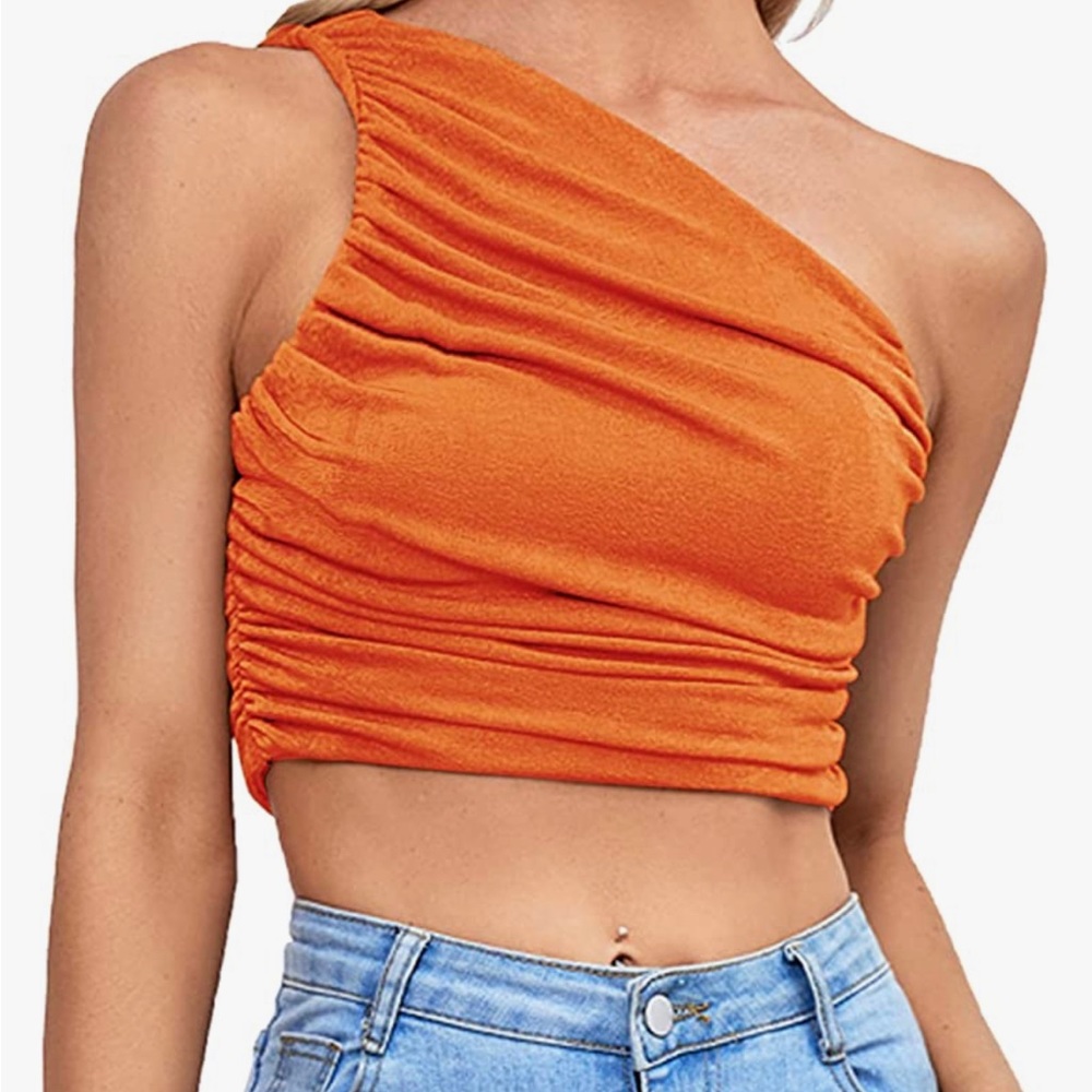 Size M Sexy Rouched one shoulder sleeveless crop top